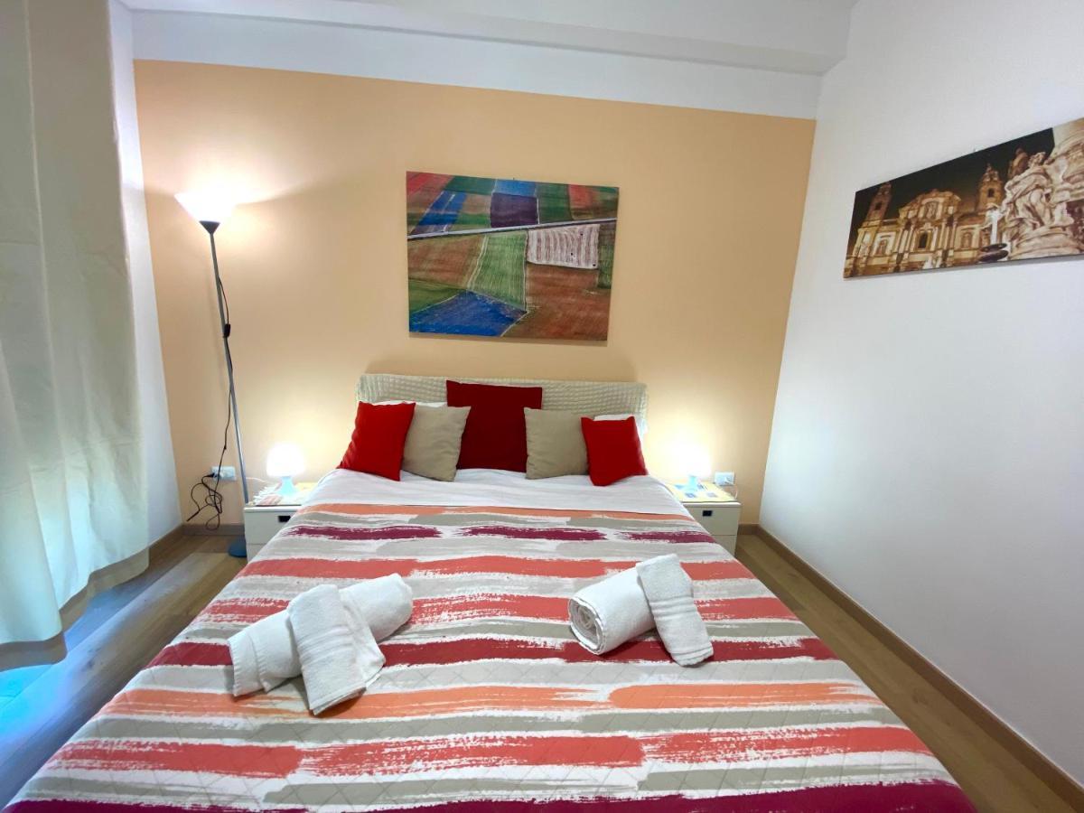 Lealbe Di Sicilia Bed & Breakfast ปาแลร์โม ภายนอก รูปภาพ