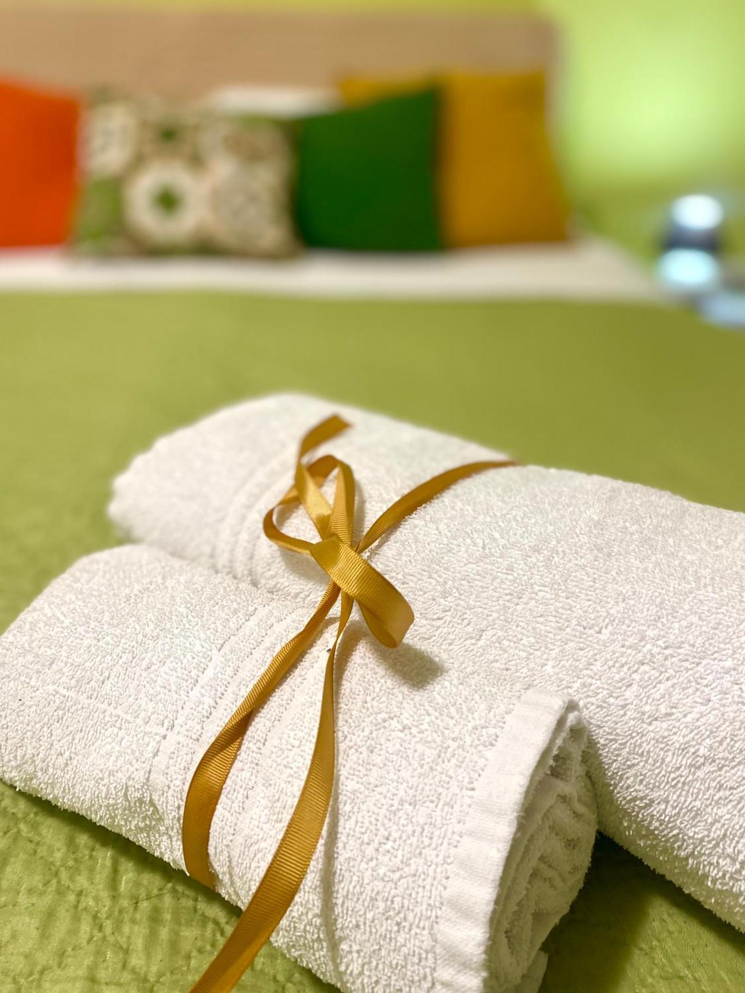 Lealbe Di Sicilia Bed & Breakfast ปาแลร์โม ภายนอก รูปภาพ