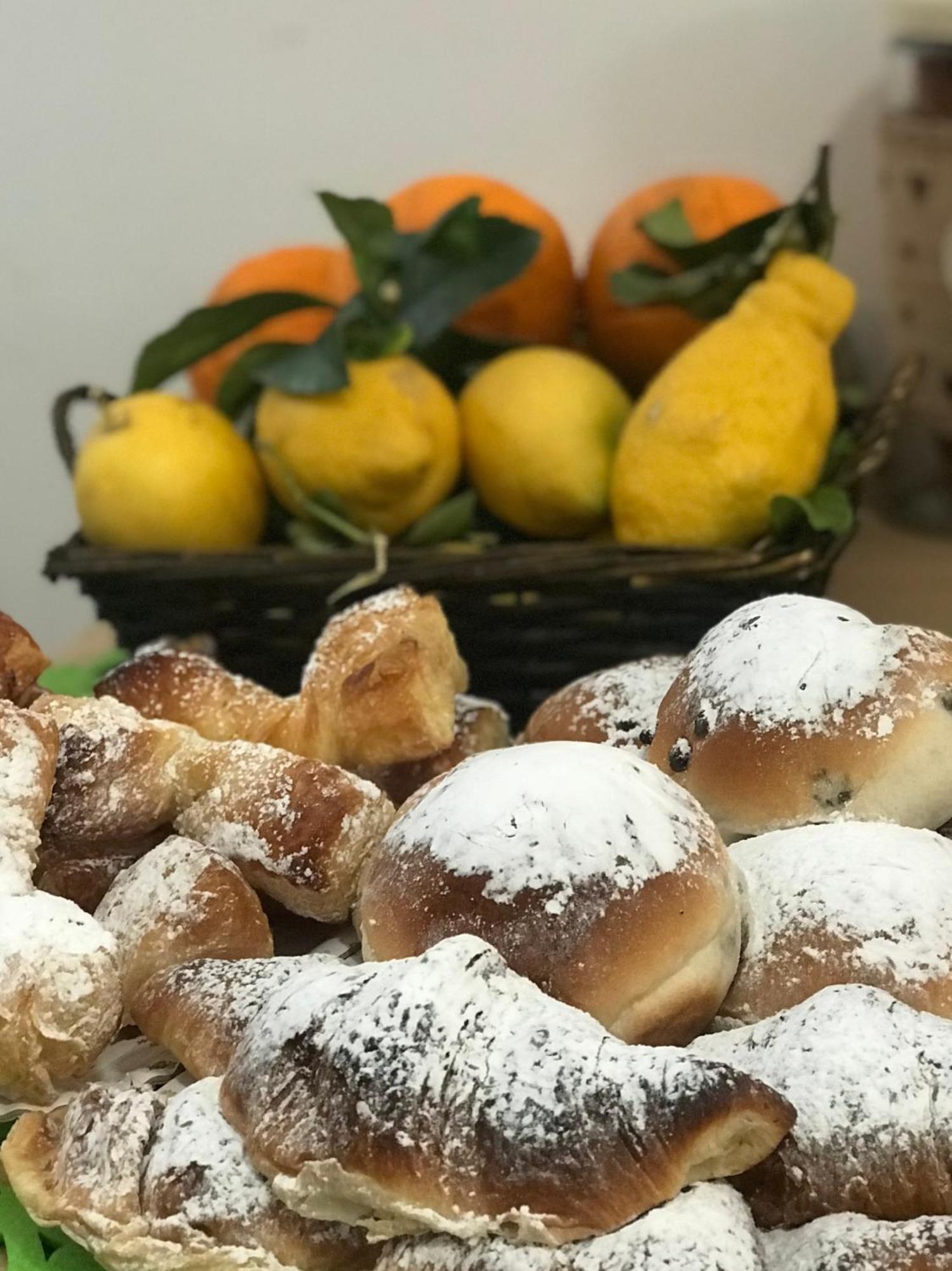 Lealbe Di Sicilia Bed & Breakfast ปาแลร์โม ภายนอก รูปภาพ