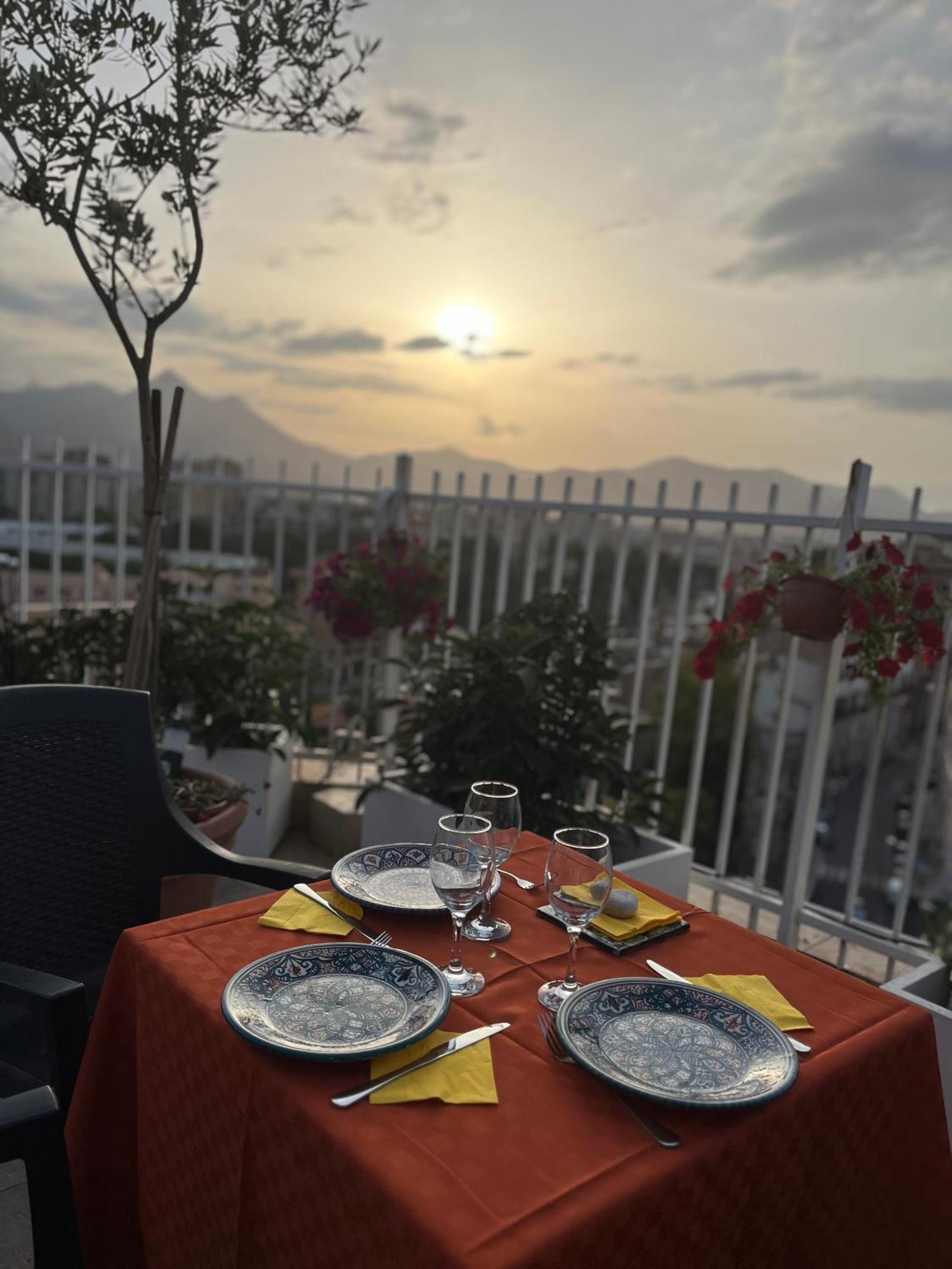 Lealbe Di Sicilia Bed & Breakfast ปาแลร์โม ภายนอก รูปภาพ