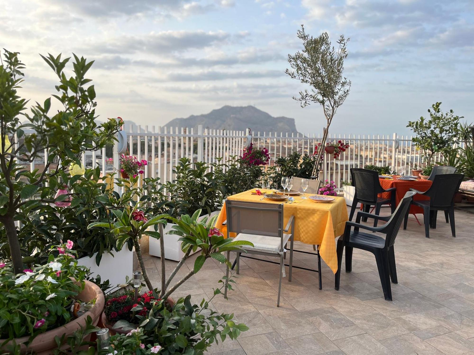 Lealbe Di Sicilia Bed & Breakfast ปาแลร์โม ภายนอก รูปภาพ